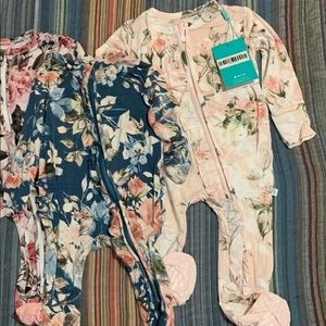 2 3/6 Posh Peanut Footies blue rose + vintage rose